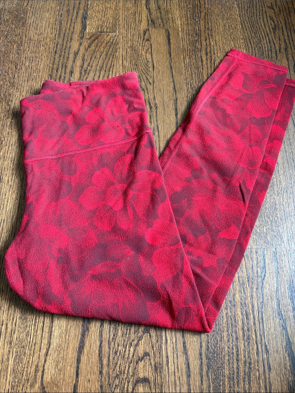 Athleta Elation Textured Tight Red Floral Print Leggings